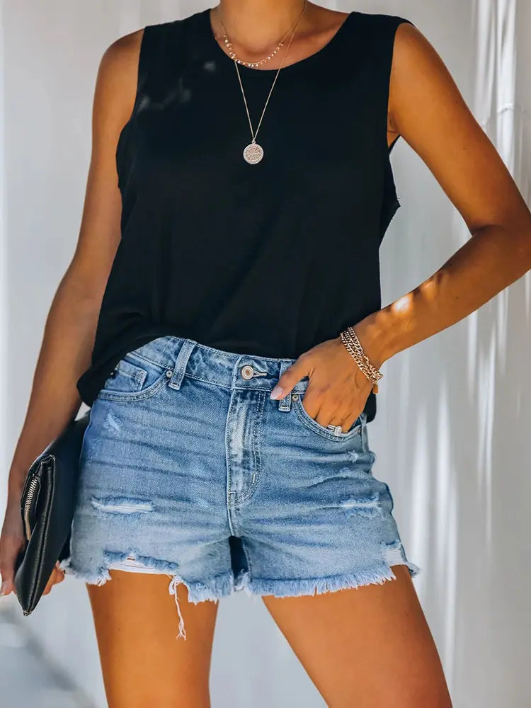Stilvolle zerrissene Denim-Shorts