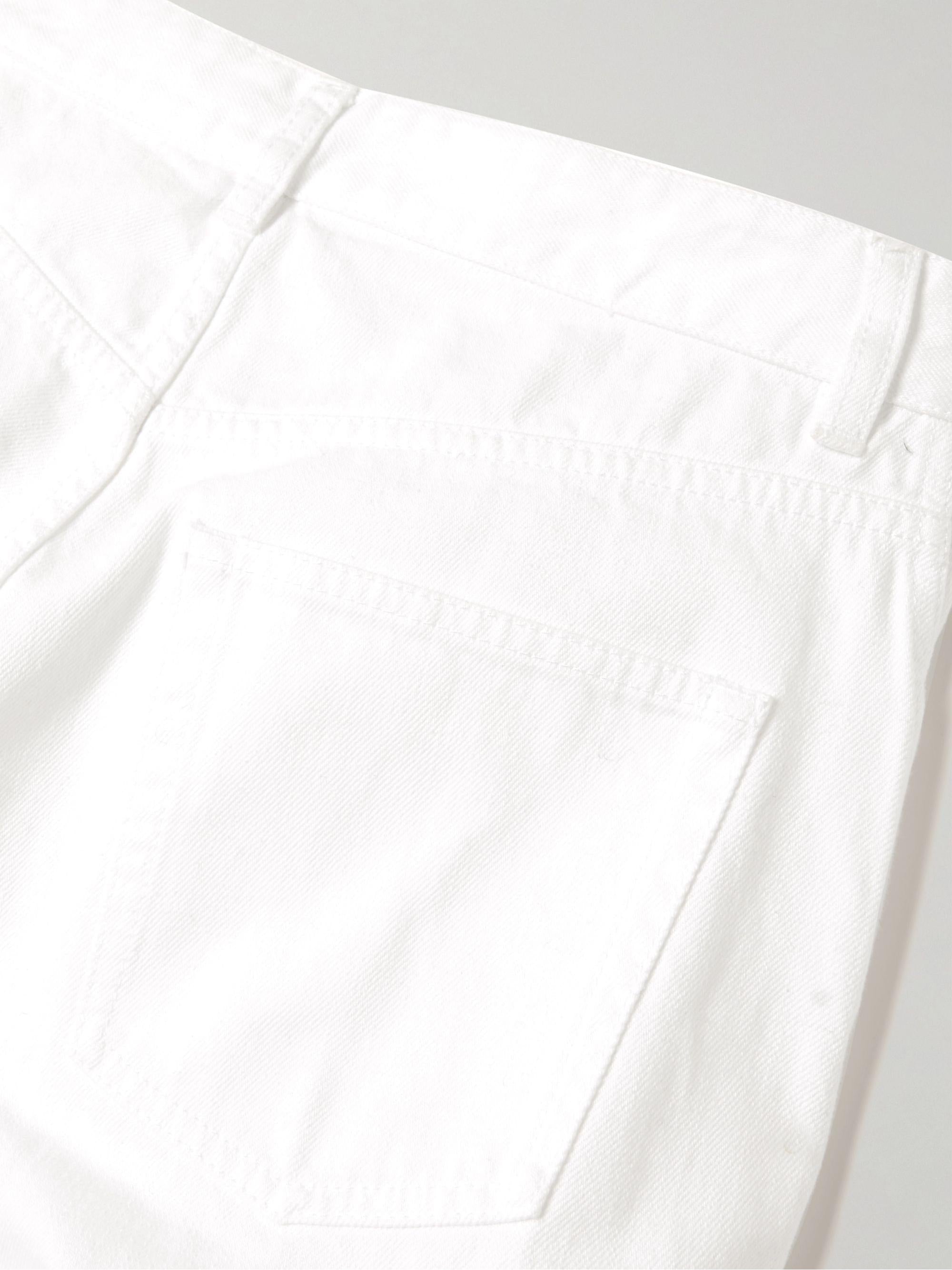 Rüschenjeans mit weitem Bein und mittelhohem Bund