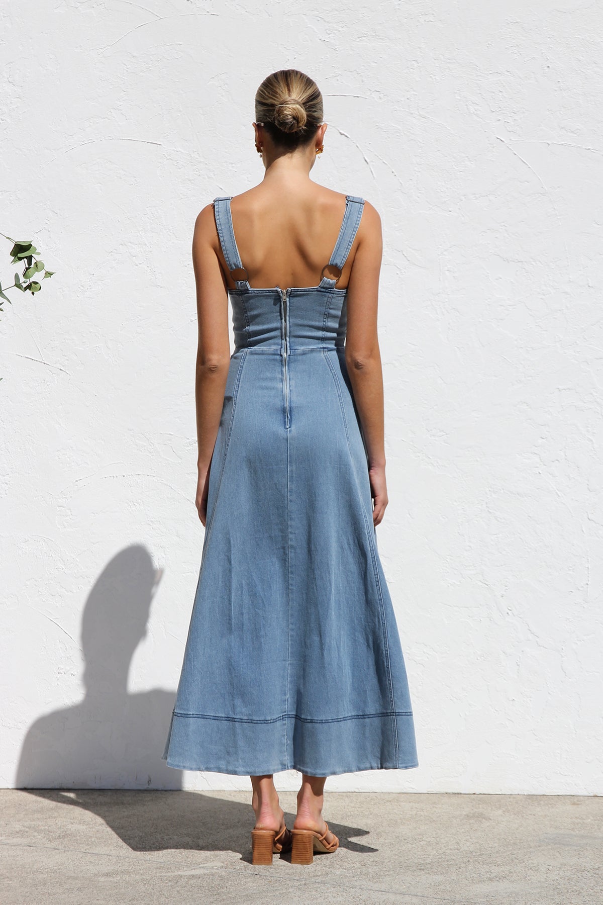 DENIM SUSPENDER CASUAL BUTTON MIDI DRESS-Blau