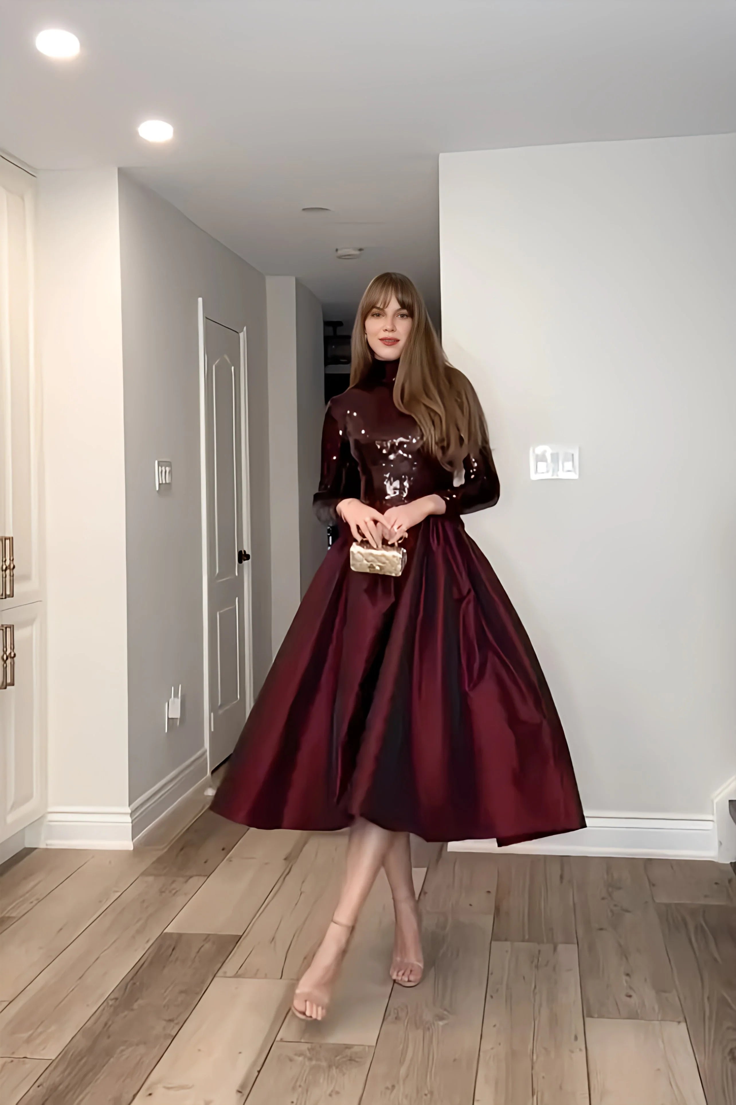 Lilybelle Pailletten-Midikleid