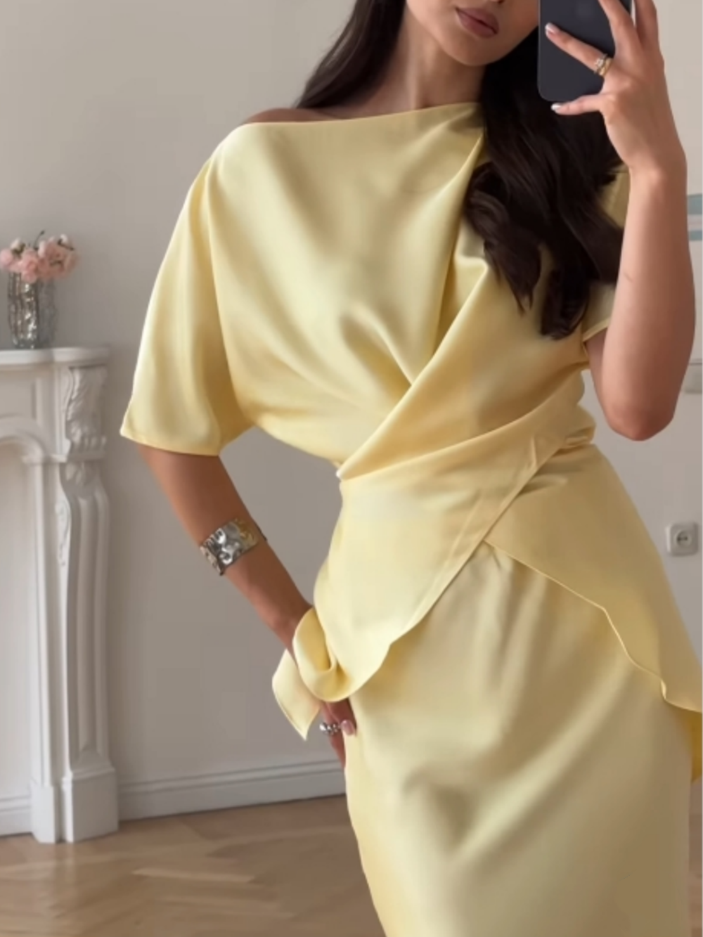 Elegantes schulterfreies Set: Oberteil mit Bindedetail und Rock
