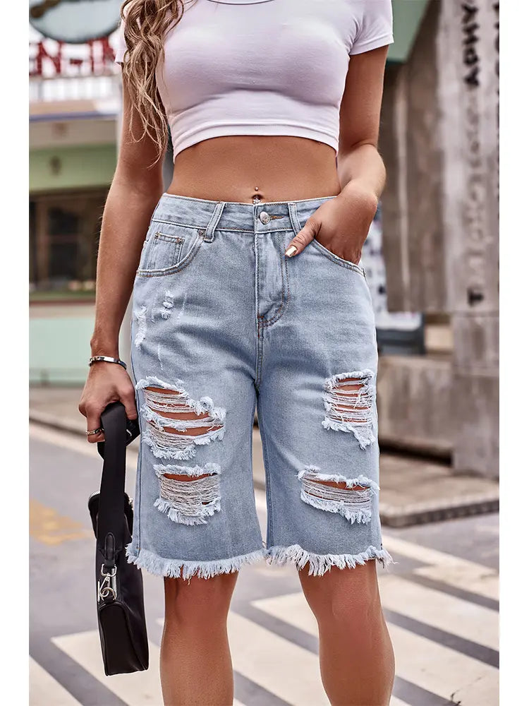 Schmal geschnittene, gewaschene Denim-Shorts mit Used-Look und 5 Zoll Beininnenlänge