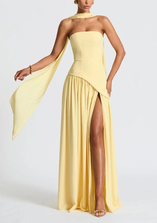 Elegantes rückenfreies Maxikleid mit Schlitz und Band