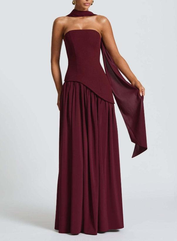 Elegantes rückenfreies Maxikleid mit Schlitz und Band