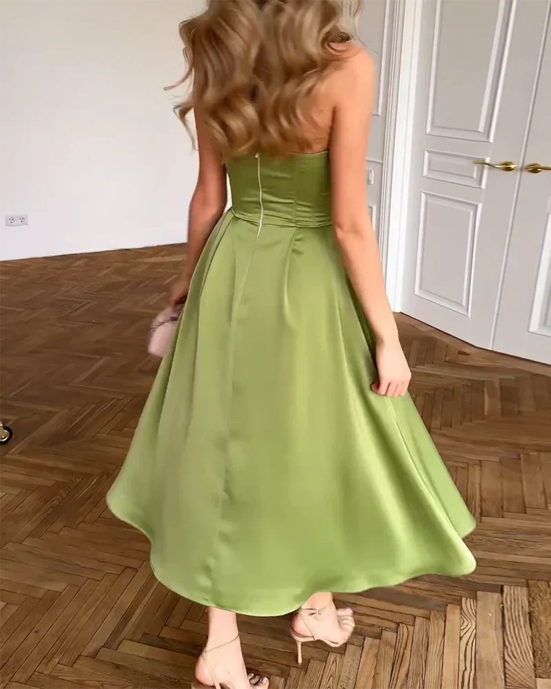 Elegantes Midikleid aus Satin und Seide