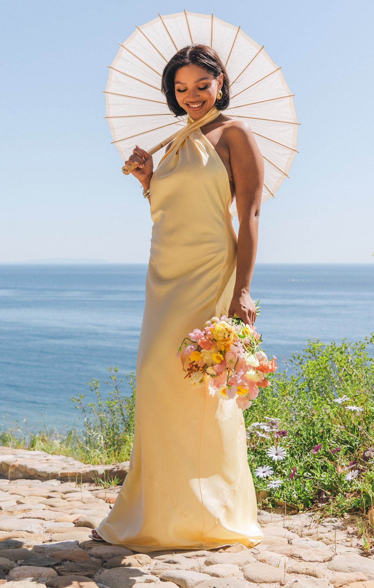 Jasmine Neckholder Maxikleid ~ Hellgelb Luxus Satin