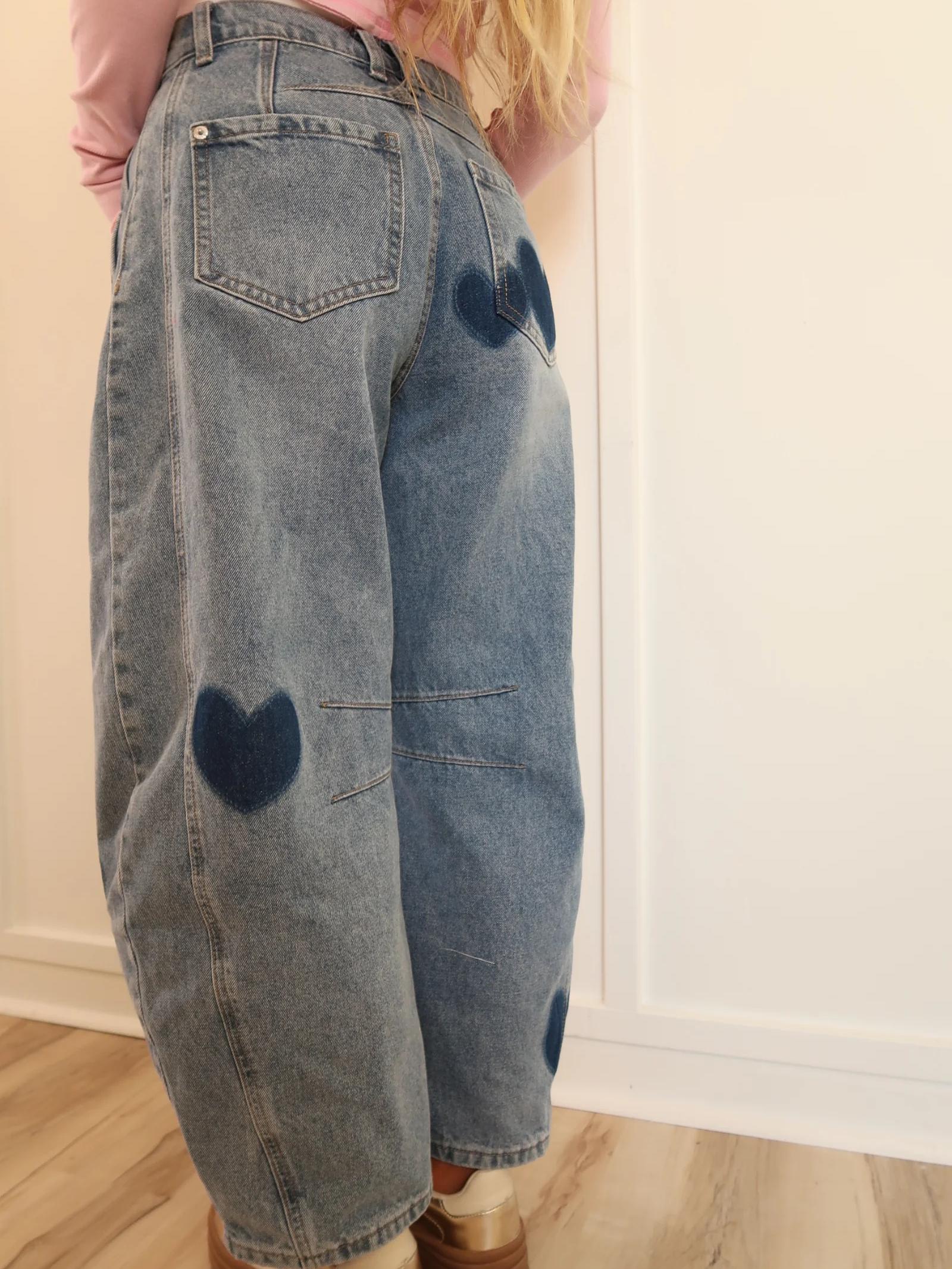 Liebesmädchen-Tonnenjeans