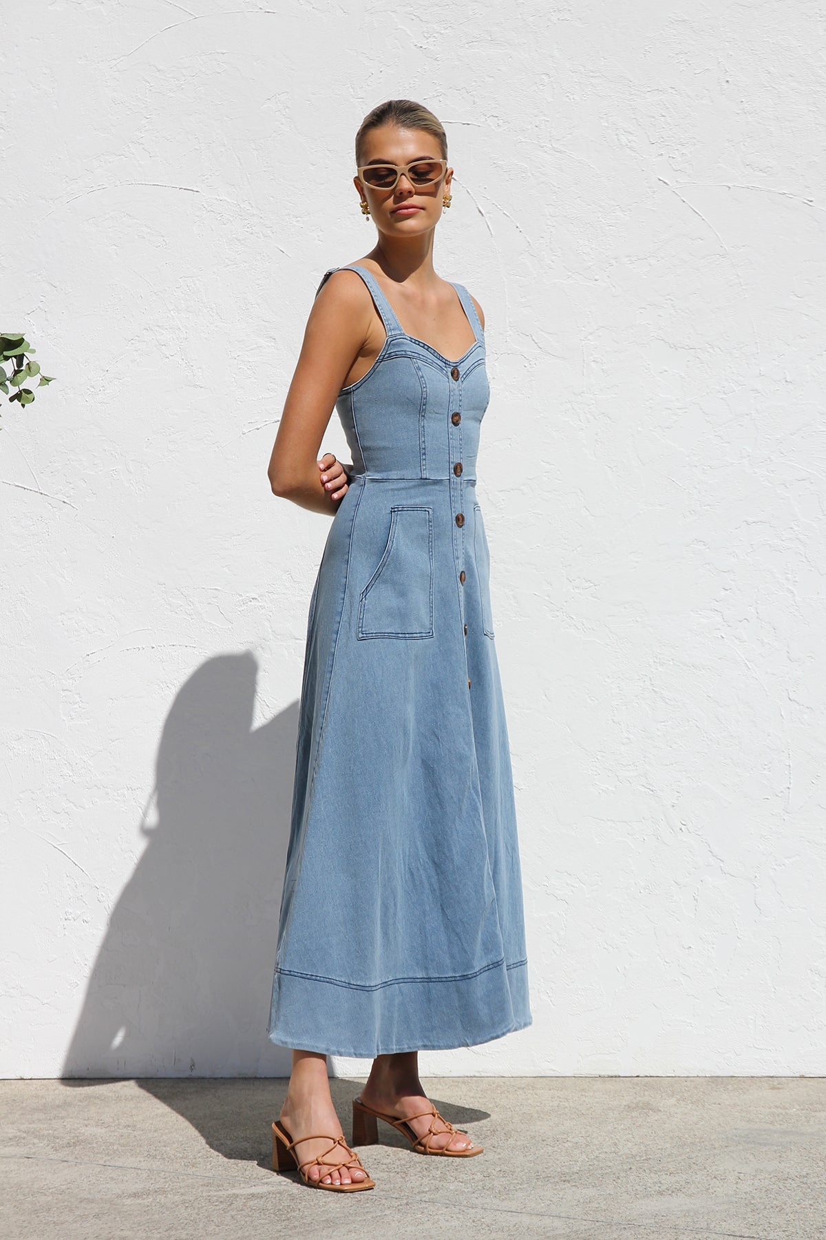DENIM SUSPENDER CASUAL BUTTON MIDI DRESS-Blau