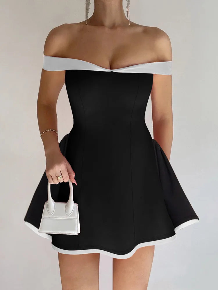 Off-Shoulder Ela Mini-Kleid mit schwarzer und weißer Futter