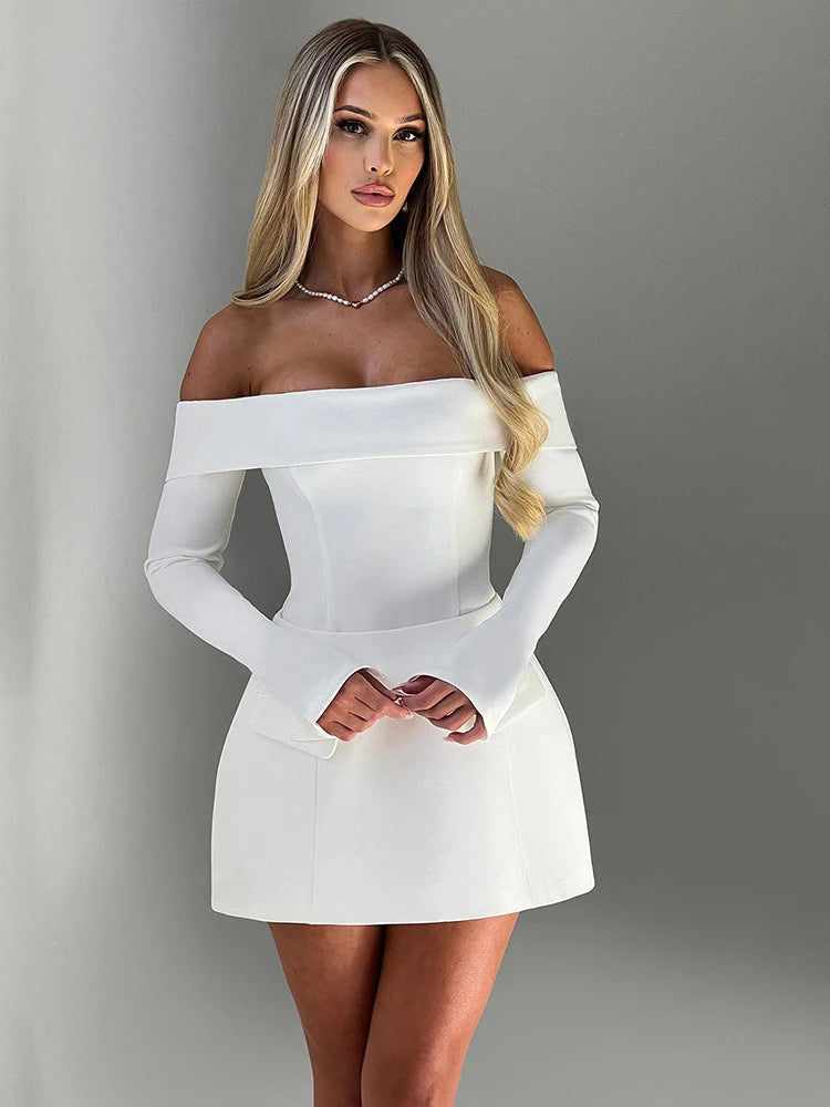 Rückenfreies Langarm-Minikleid mit 2 Taschen und A-Linie