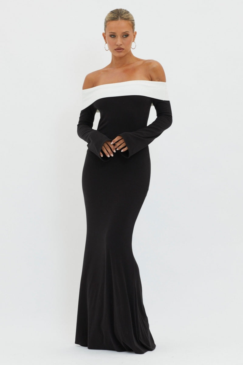 Aeris Off-Shoulder Maxi Strickkleid