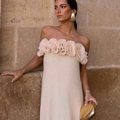 Gerade geschnittenes Kleid mit Blumenmuster in Beige