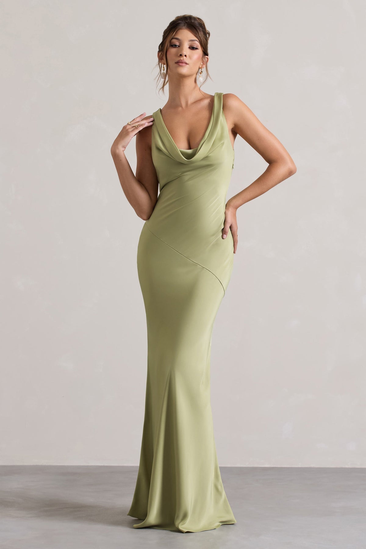 Alesso | Pfirsich Satin Neckholder Maxikleid