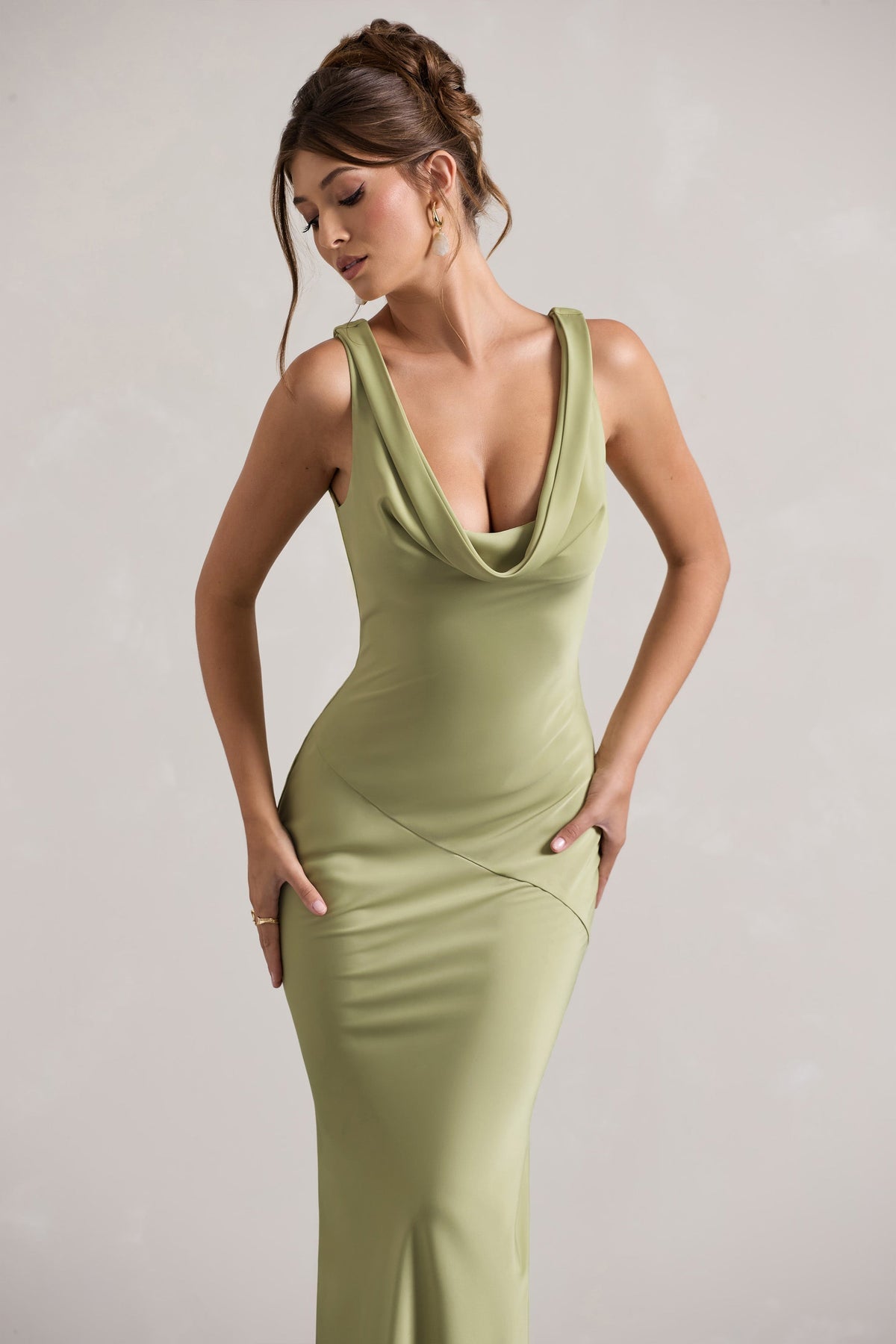 Alesso | Pfirsich Satin Neckholder Maxikleid