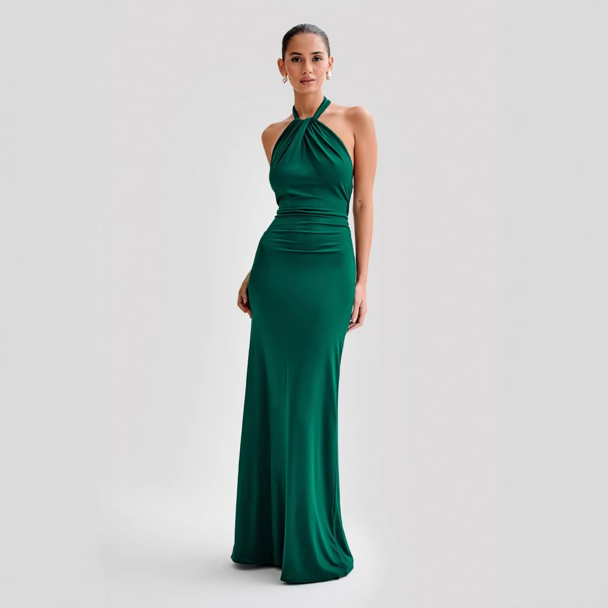 Kurviges Seidenkleid mit Halfter
