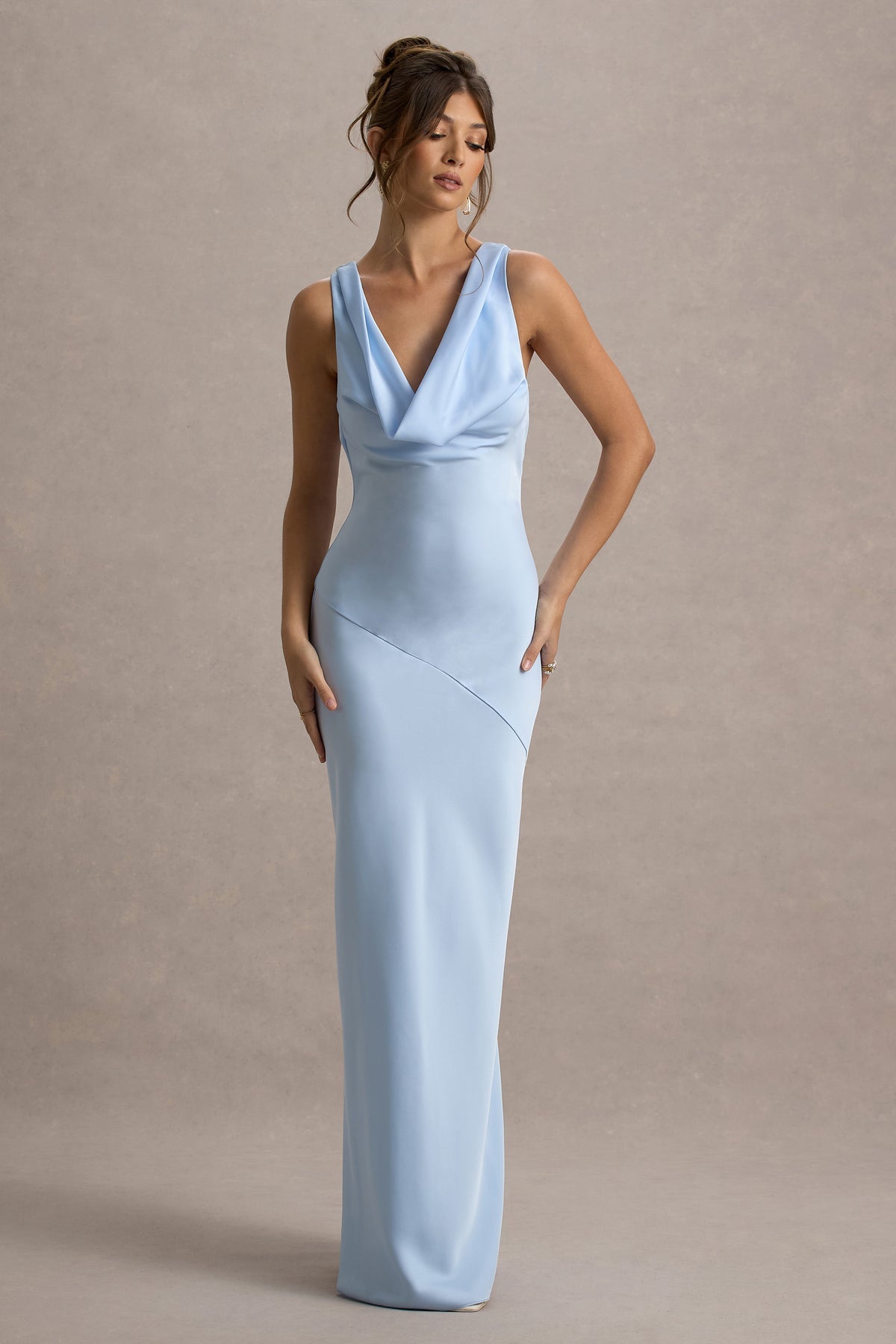Alesso | Pfirsich Satin Neckholder Maxikleid