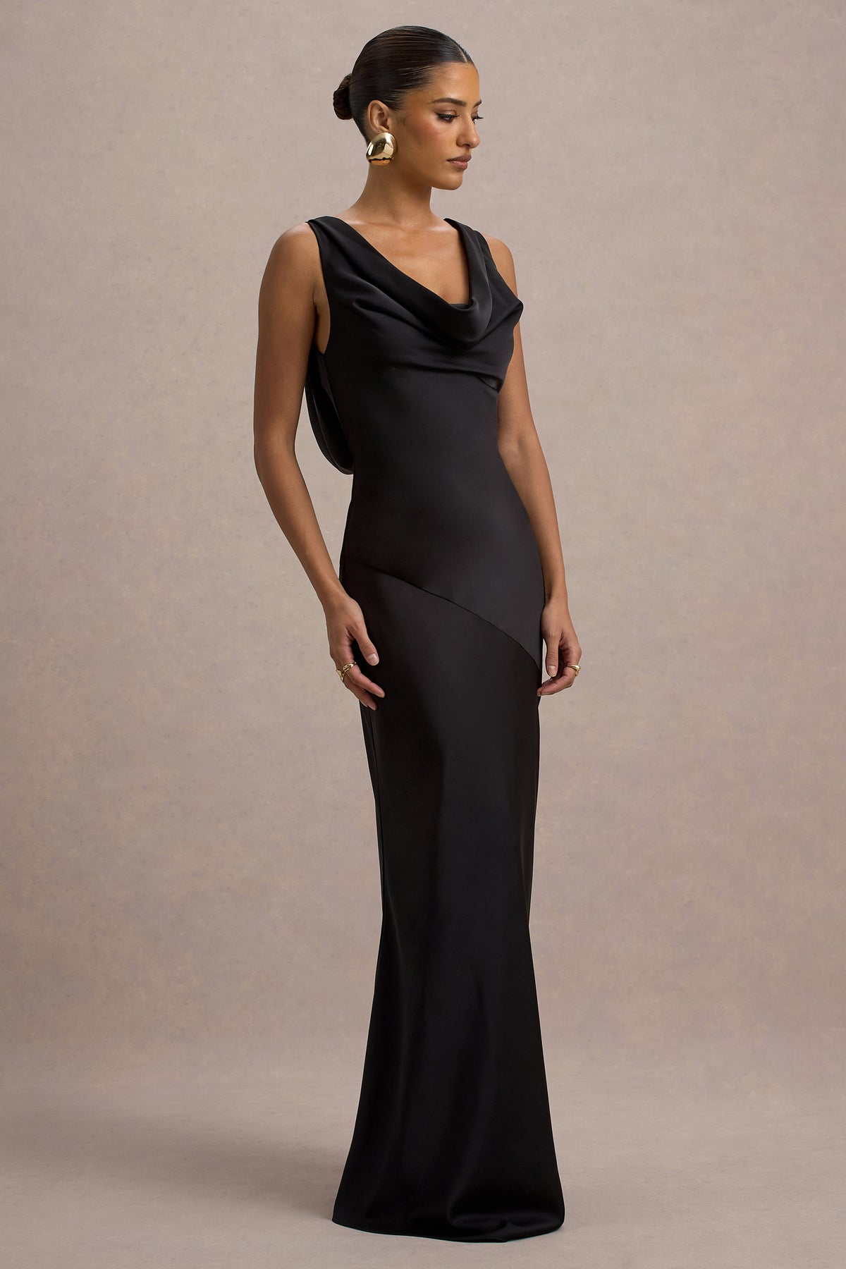 Alesso | Pfirsich Satin Neckholder Maxikleid