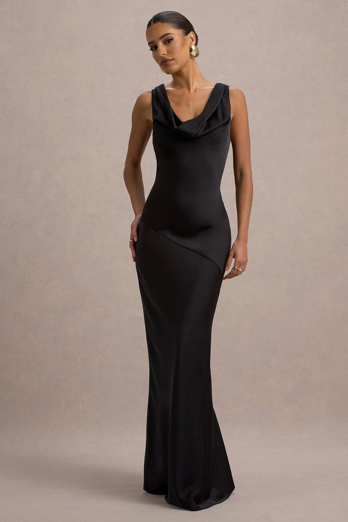 Alesso | Pfirsich Satin Neckholder Maxikleid