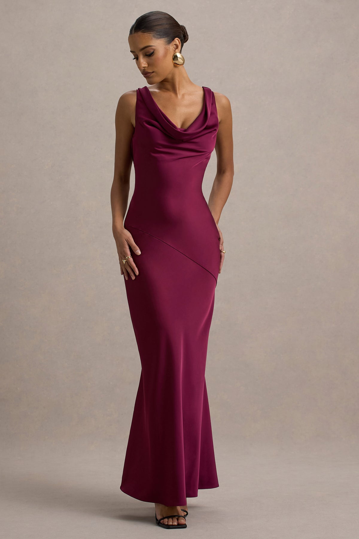 Alesso | Pfirsich Satin Neckholder Maxikleid